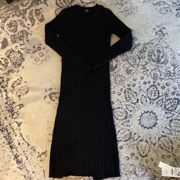 Lulus sweater dress. So soft! Stretchy. Midi.  Great condition... - Picture 2 of 5